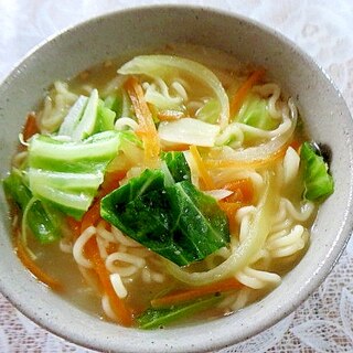 即席ラーメンで野菜ちゃんぽん